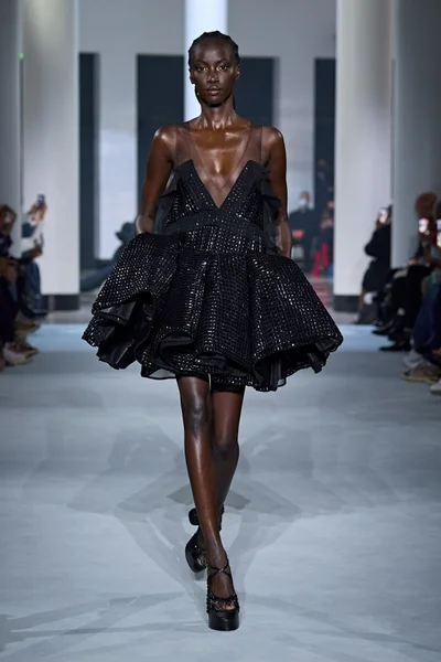 Look 48